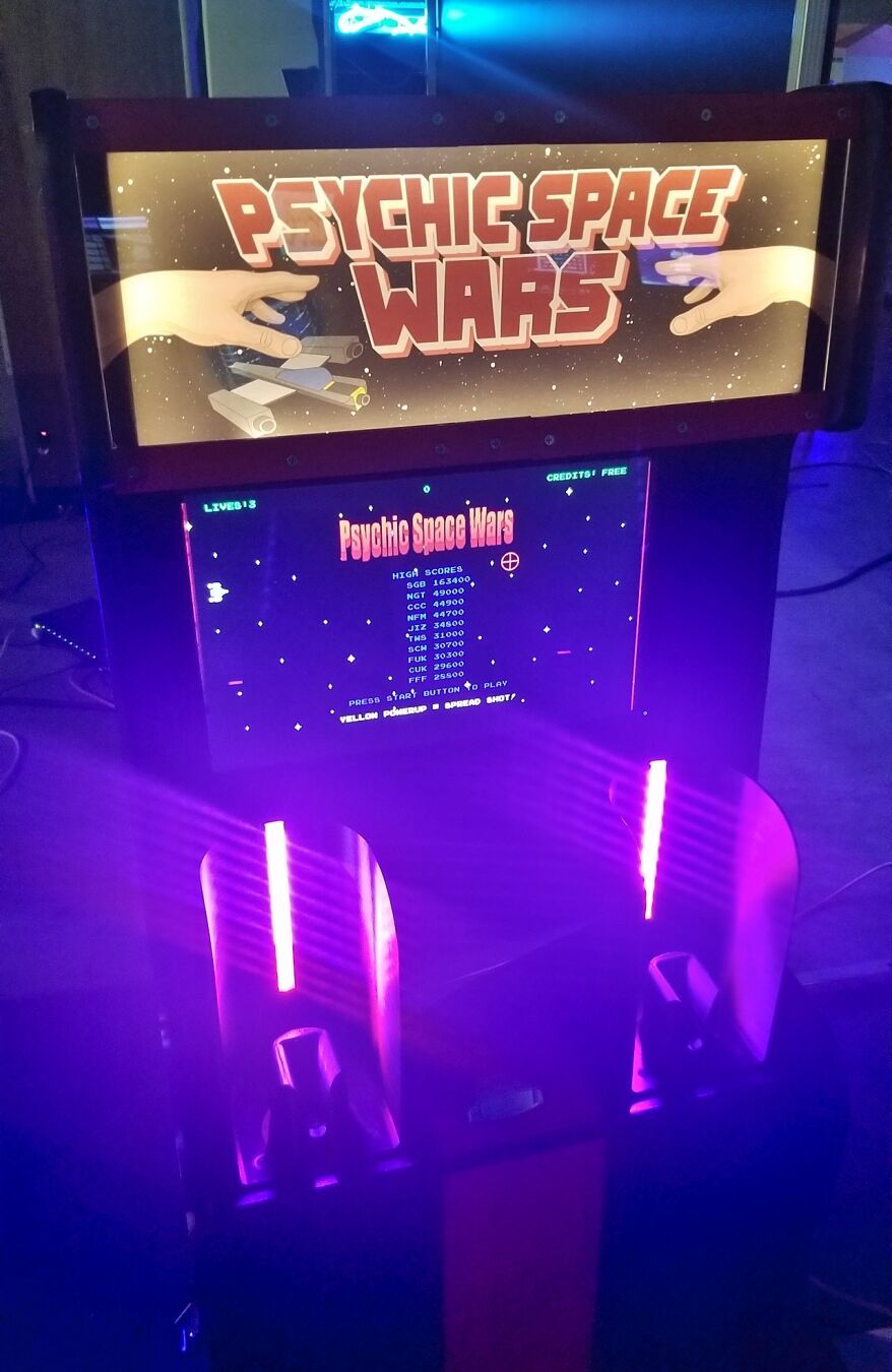 A Psychic Space Wars cabinet.